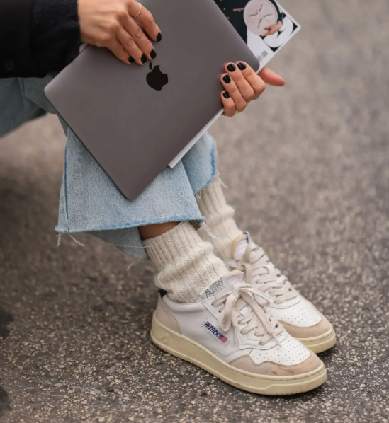 Why Women’s Sneakers Are Essential for Your Wardrobe