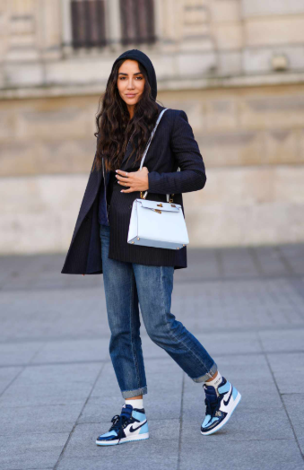 How to Style Women’s Sneakers Like a Pro