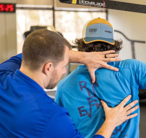 Effective Ways to Collaborate with Your Physical Therapist for Shoulder Tendinosis Recovery
