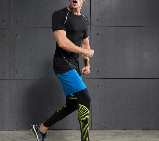 Do Bodybuilders Benefit from Compression Clothing?