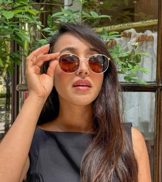 The Best Glasses Styles for Round Faces: How to Find Your Perfect Fit