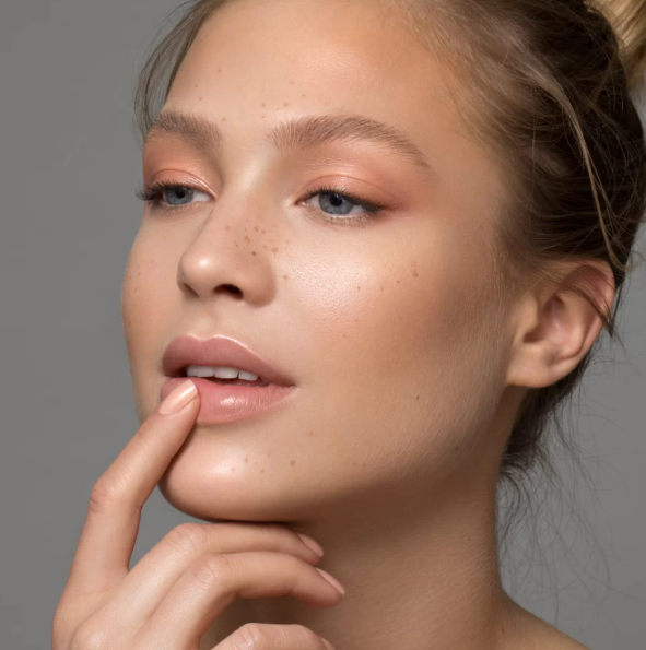 7 Makeup Tips to Help You Look Younger
