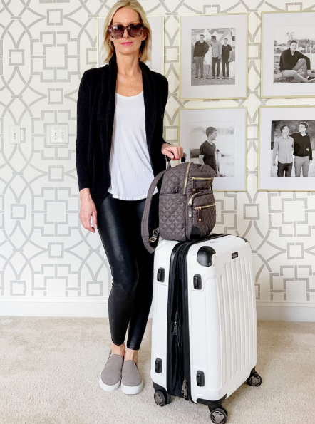 Top 10 Comfortable and Stylish Outfits for Long-Haul Flights